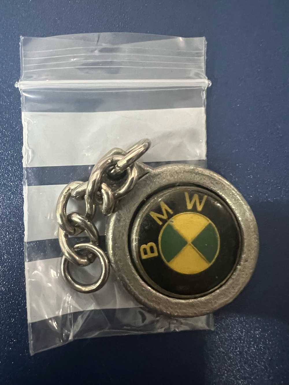 ⭐️ 10-4-10 - Keychain - BMW no ring